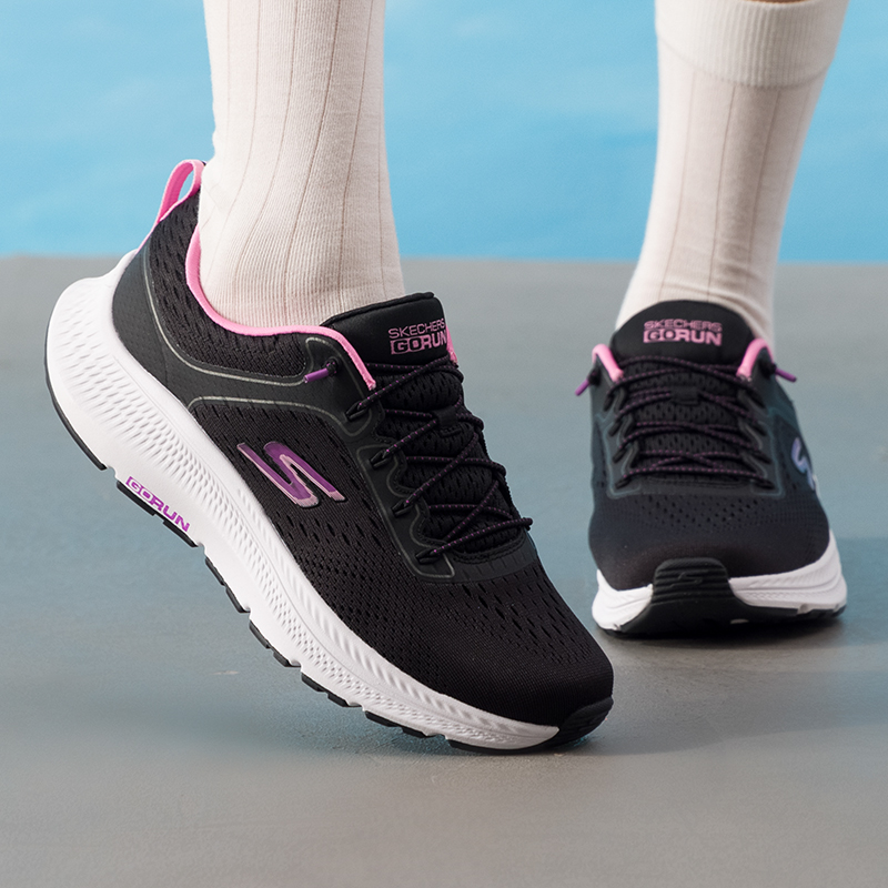 Scarpe da donna Skechers, mode - Lightweight Road Running Shoes recensione e prezzo